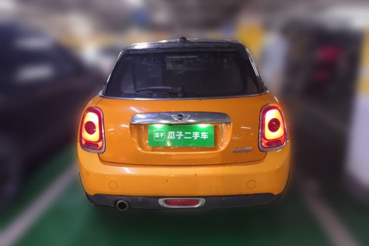 Used MINI 2015 1.5T COOPER Fun Five-Door Edition Rear