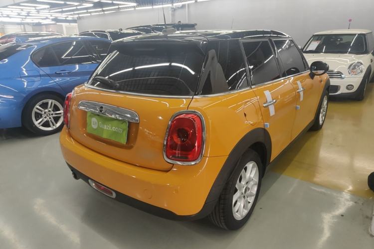Used MINI 2015 1.5T COOPER Fun Five-Door Edition Rear Right 45 Deg