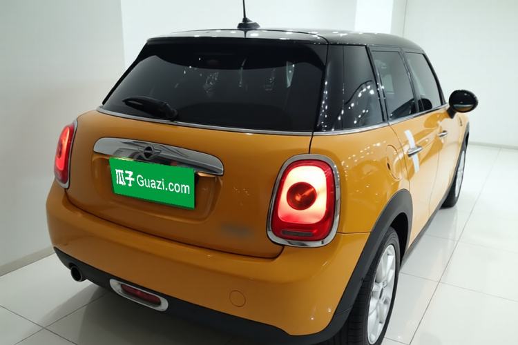 Used MINI 2015 1.5T COOPER Fun Five-Door Edition Rear Right 45 Deg