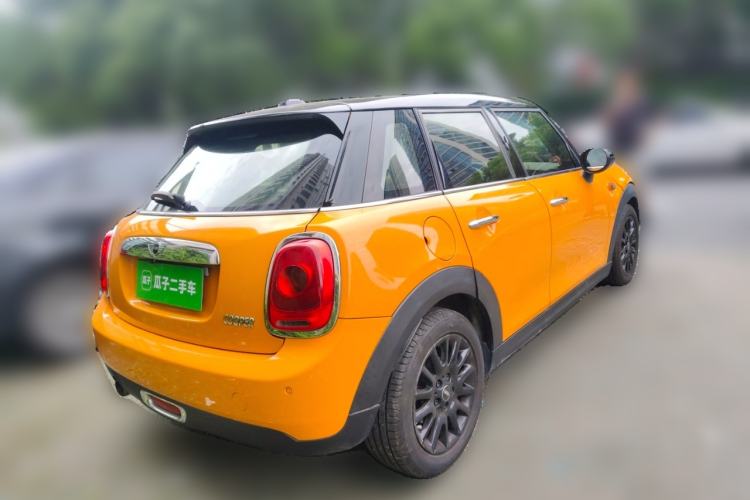 Used MINI 2015 1.5T COOPER Fun Five-Door Edition Rear Right 45 Deg