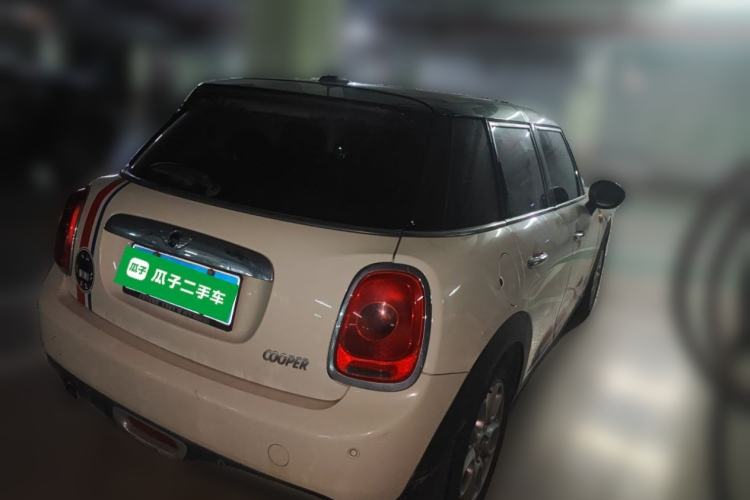Used MINI 2015 1.5T COOPER Fun Five-Door Edition Rear Right 45 Deg