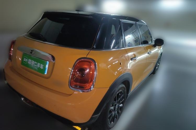 Used MINI 2015 1.5T COOPER Fun Five-Door Edition Rear Right 45 Deg