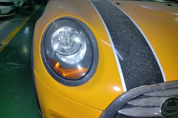 Used MINI 2015 1.5T COOPER Fun Five-Door Edition Right Front Headlight
