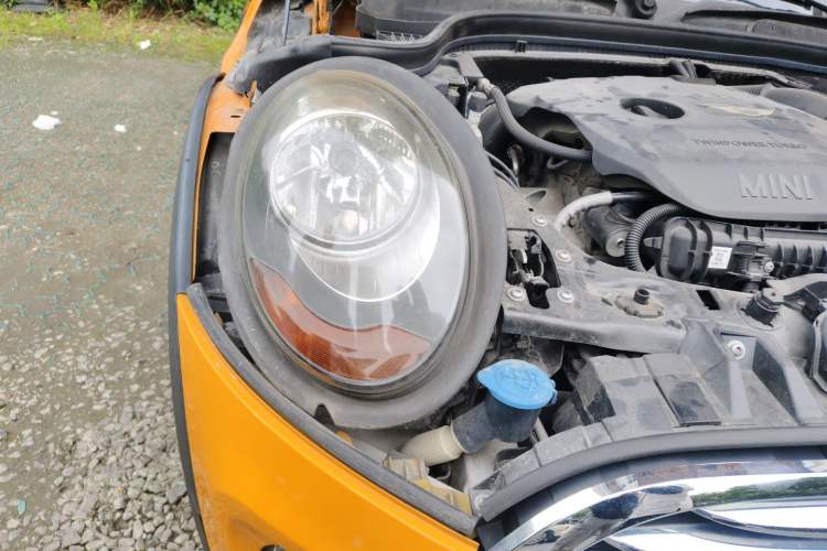 Used MINI 2015 1.5T COOPER Fun Five-Door Edition Right Front Headlight