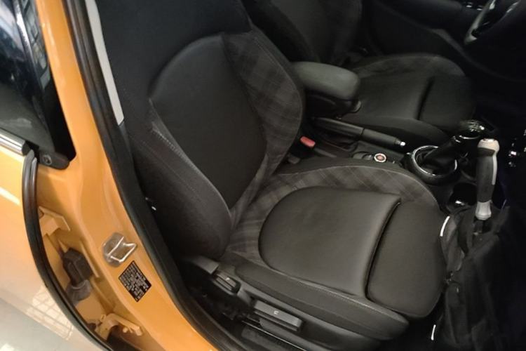 Used MINI 2015 1.5T COOPER Fun Five-Door Edition Right Front Seat