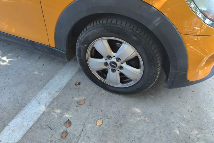 Used MINI 2015 1.2T ONE Five-Door Edition Right Front Wheel Hub
