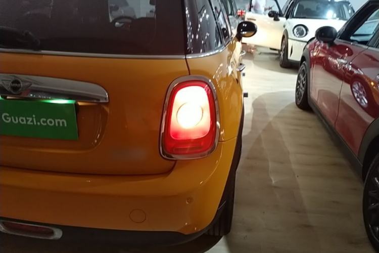 Used MINI 2015 1.5T COOPER Fun Five-Door Edition Right Rear Taillight