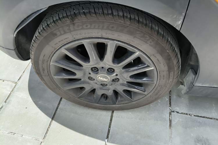 Used MINI 2015 1.5T COOPER Excitement Five-Door Edition Right Rear Wheel Hub