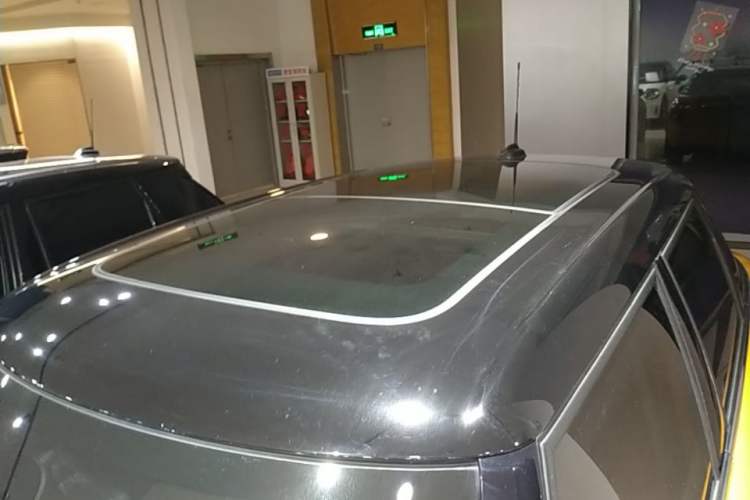 Used MINI 2015 1.5T COOPER Fun Five-Door Edition Roof