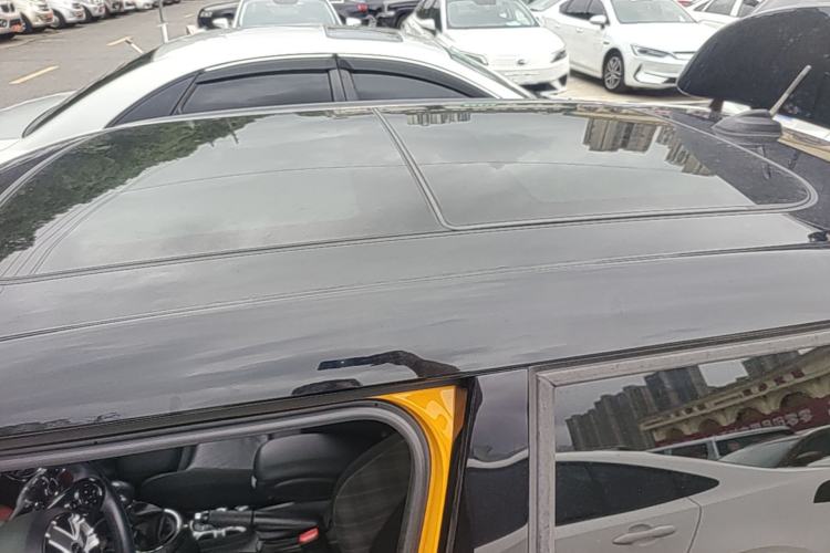 Used MINI 2015 1.5T COOPER Fun Five-Door Edition Roof