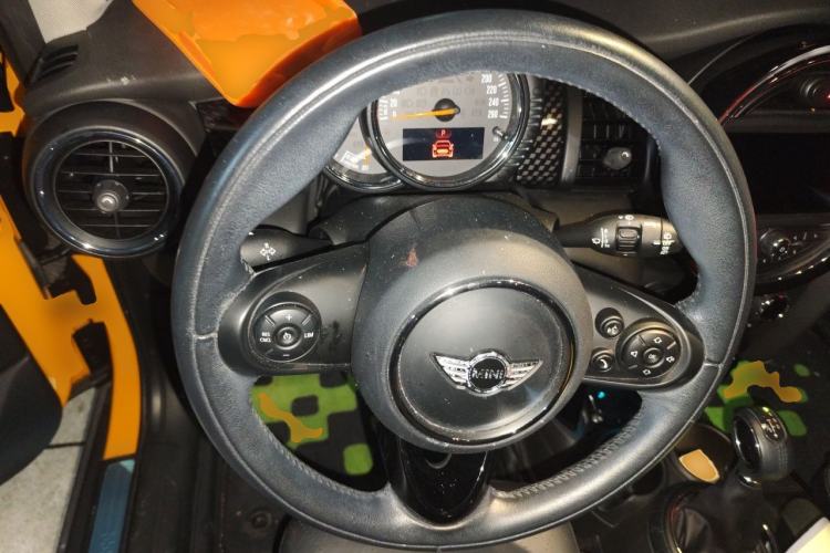 Used MINI 2015 2.0T COOPER S Five-Door Edition Steering Wheel