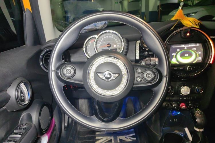 Used MINI 2015 1.5T COOPER Fun Five-Door Edition Steering Wheel