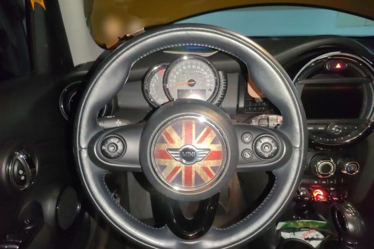 Used MINI 2015 1.5T COOPER Fun Five-Door Edition Steering Wheel