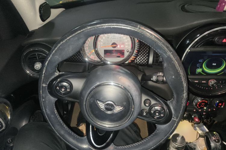 Used MINI 2015 2.0T COOPER S Five-Door Edition Steering Wheel
