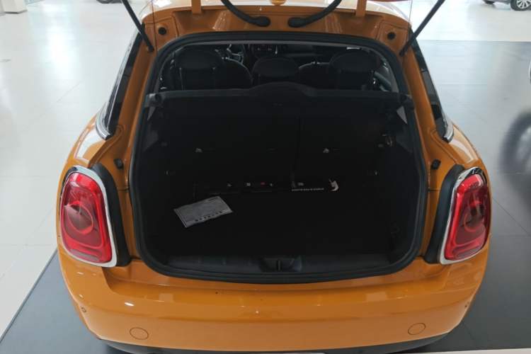 Used MINI 2015 1.2T ONE Five-Door Edition Trunk