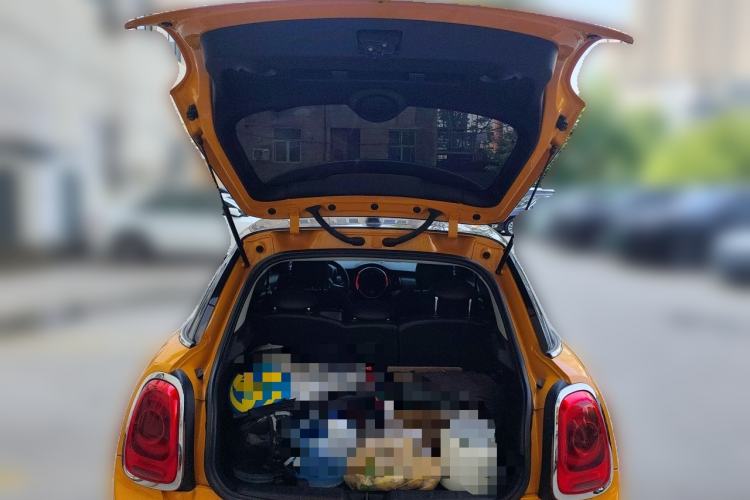 Used MINI 2015 1.5T COOPER Excitement Five-Door Edition Trunk