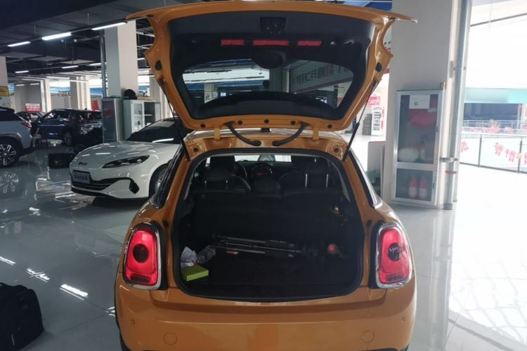 Used MINI 2015 1.2T ONE Five-Door Edition Trunk