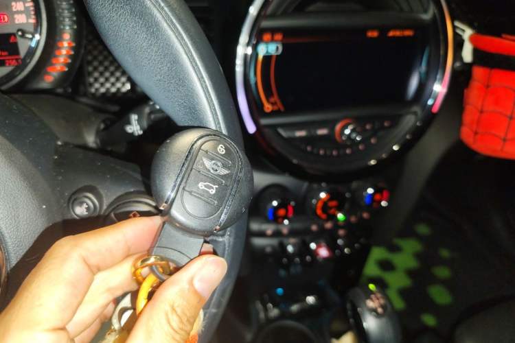 Used MINI 2015 2.0T COOPER S Five-Door Edition Vehicle Key
