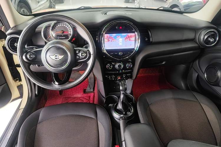 Used MINI 2016 1.2T ONE Pioneer Edition Five-Door Version Audio And AC Panel