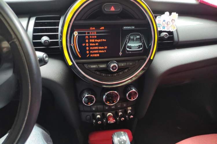 Used MINI 2016 1.5T COOPER Five-Door Edition Audio And AC Panel