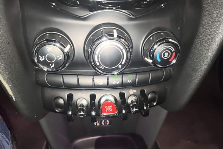 Used MINI 2016 1.5T COOPER Audio And AC Panel