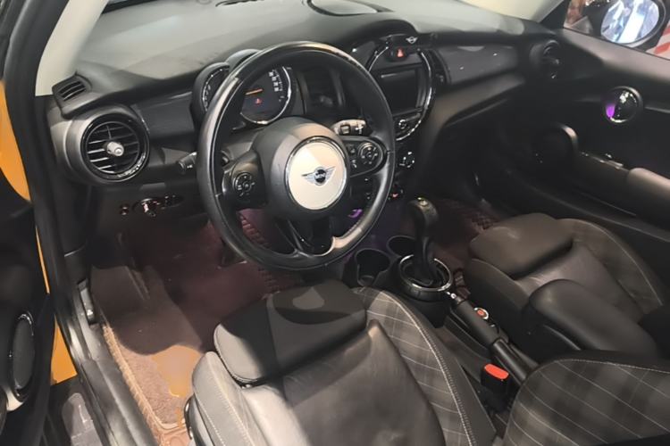 Used MINI 2016 1.5T COOPER Center Console