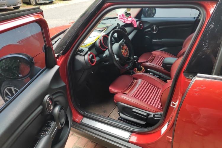 Used MINI 2016 1.5T COOPER Five-Door Edition Driver Seat