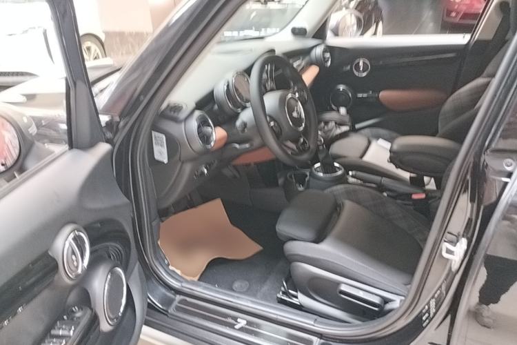 Used MINI 2016 1.5T COOPER SEVEN Five-Door Edition Driver Seat