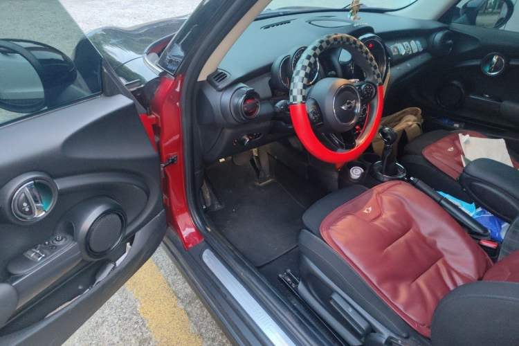 Used MINI 2016 1.5T COOPER Driver Seat