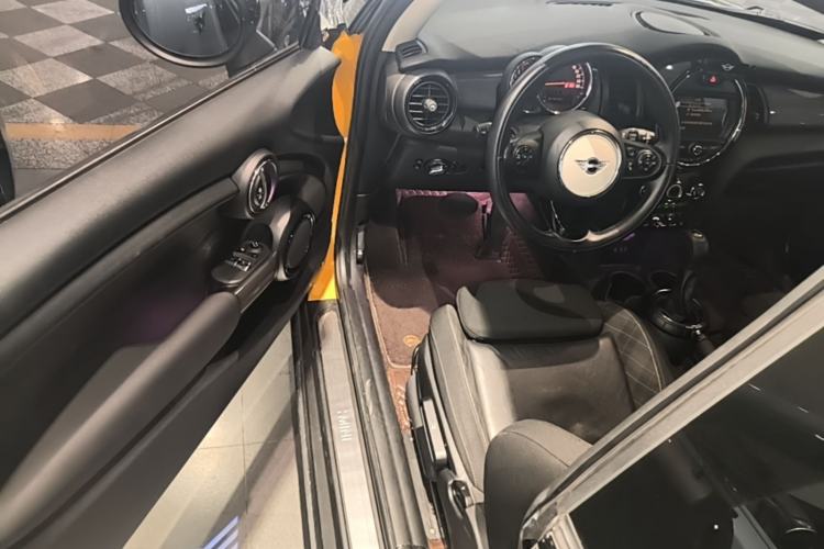 Used MINI 2016 1.5T COOPER Driver Seat