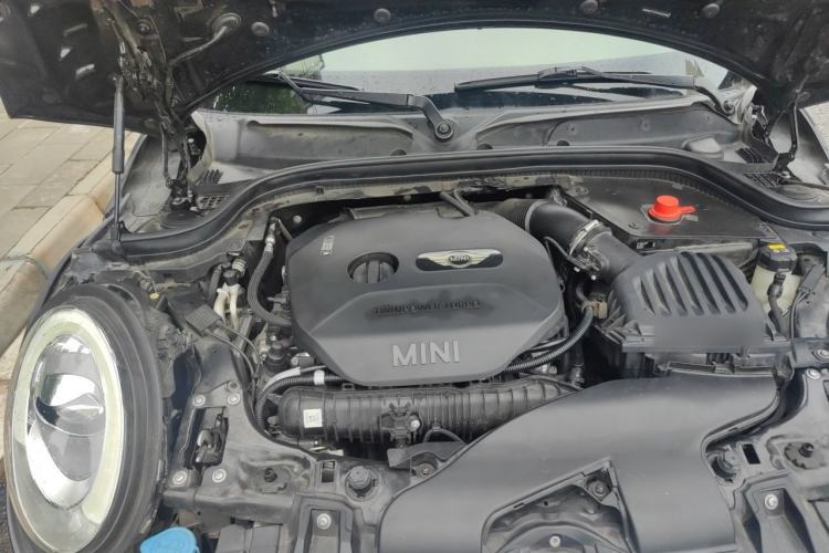 Used MINI 2016 2.0T COOPER S Pioneer Edition Five-Door Model Engine Bay Right