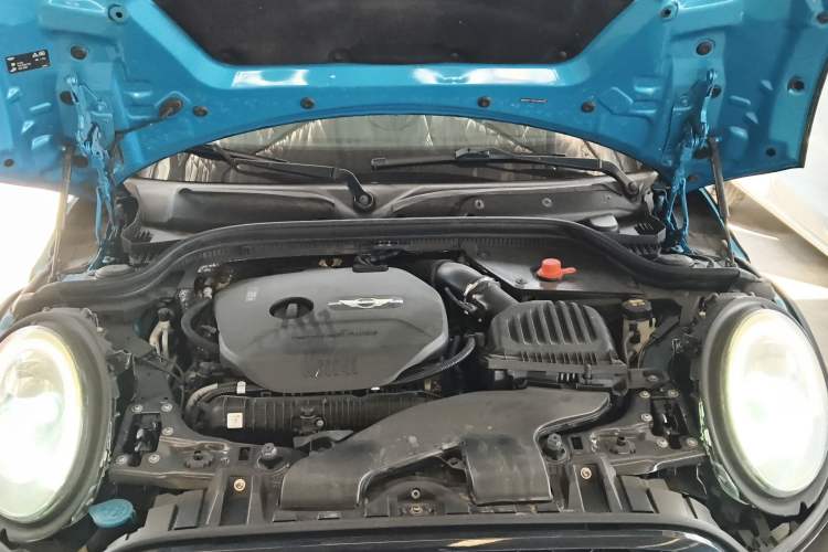 Used MINI 2016 2.0T COOPER S Pioneer Edition Engine Bay