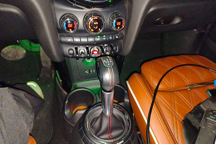 Used MINI 2016 2.0T COOPER S CABRIO Gear Lever