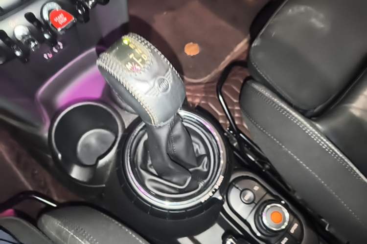Used MINI 2016 1.5T COOPER Gear Lever