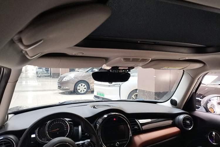 Used MINI 2016 1.5T COOPER SEVEN Five-Door Edition Headliner