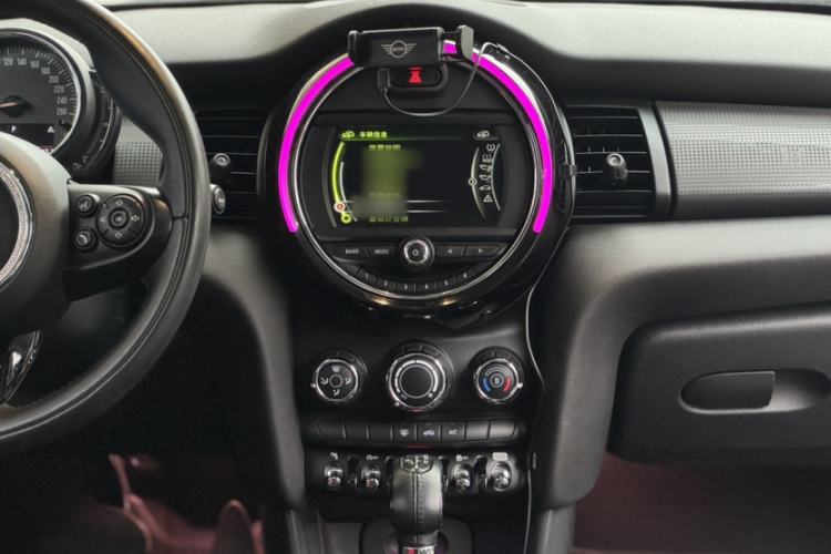 Used MINI 2016 1.5T COOPER Interior 2