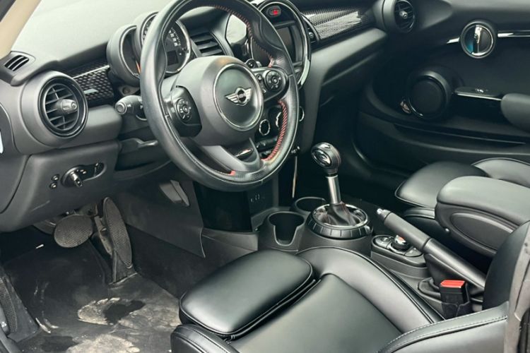Used MINI 2016 2.0T COOPER S Interior 3