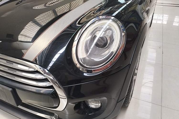 Used MINI 2016 1.5T COOPER SEVEN Five-Door Edition Left Front Headlight