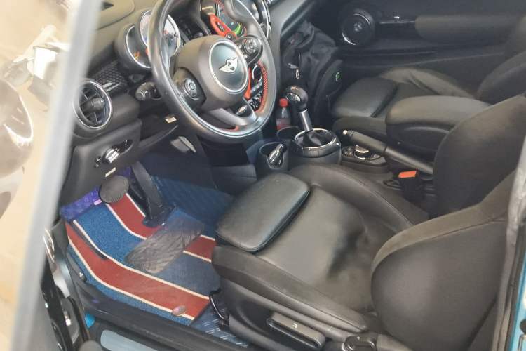 Used MINI 2016 2.0T COOPER S Pioneer Edition Left Front Seat