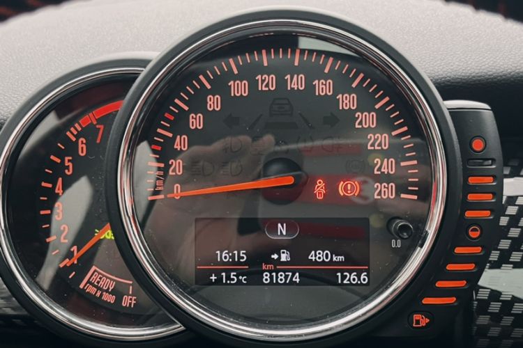 Used MINI 2016 2.0T COOPER S Odometer Close Up