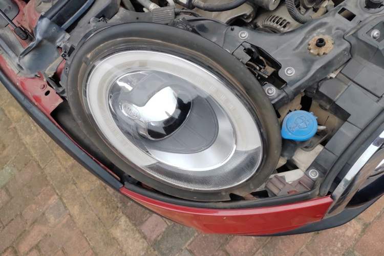 Used MINI 2016 1.5T COOPER Five-Door Edition Right Front Headlight