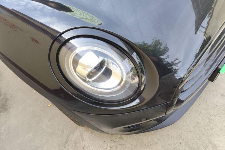 Used MINI 2016 1.5T COOPER Right Front Headlight