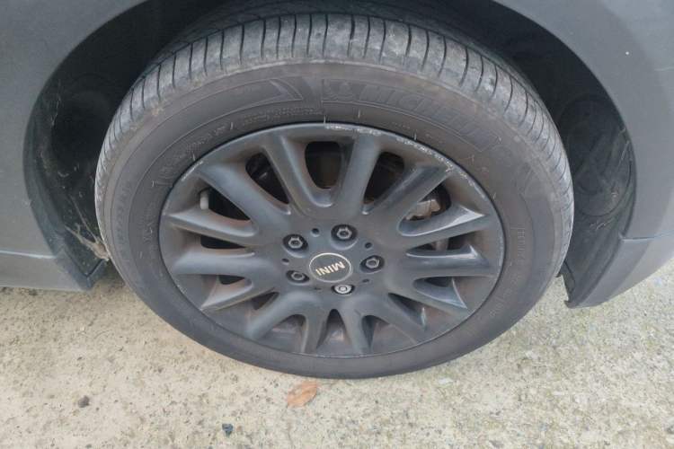 Used MINI 2016 1.5T COOPER Right Front Wheel Hub