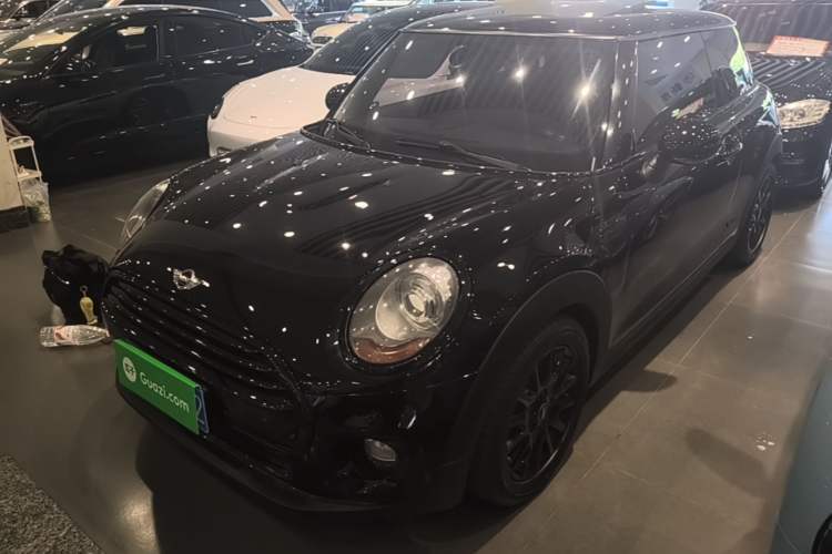 Gebrauchter MINI 2016 1.5T COOPER Guazi used car, China used car export, Used car for sale, Used cars, Cheapest cars for sale