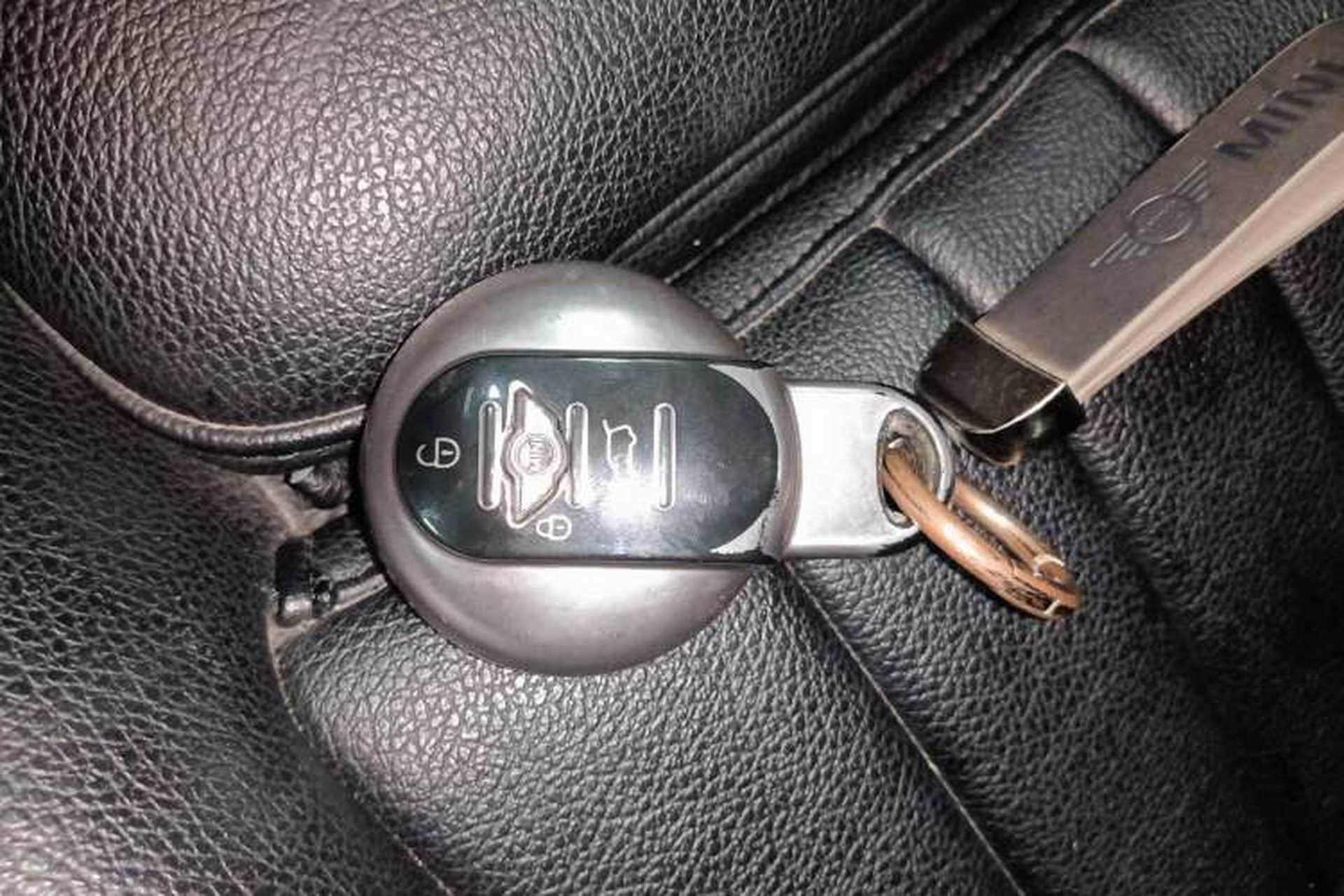 Used MINI 2016 1.5T COOPER Five-Door Edition Vehicle Key