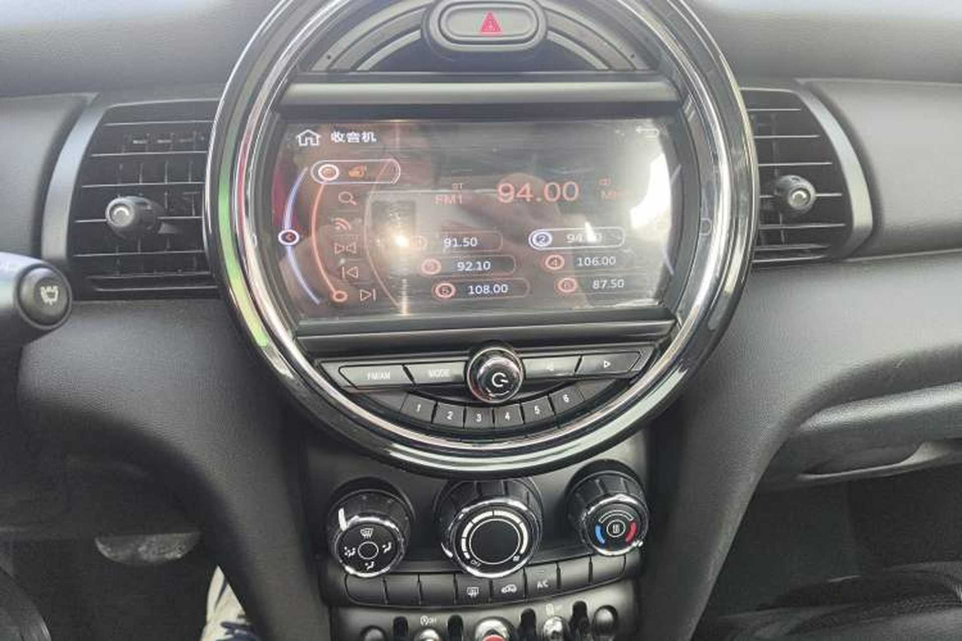 Used MINI 2016 1.2T ONE Five-Door Edition Audio And AC Panel