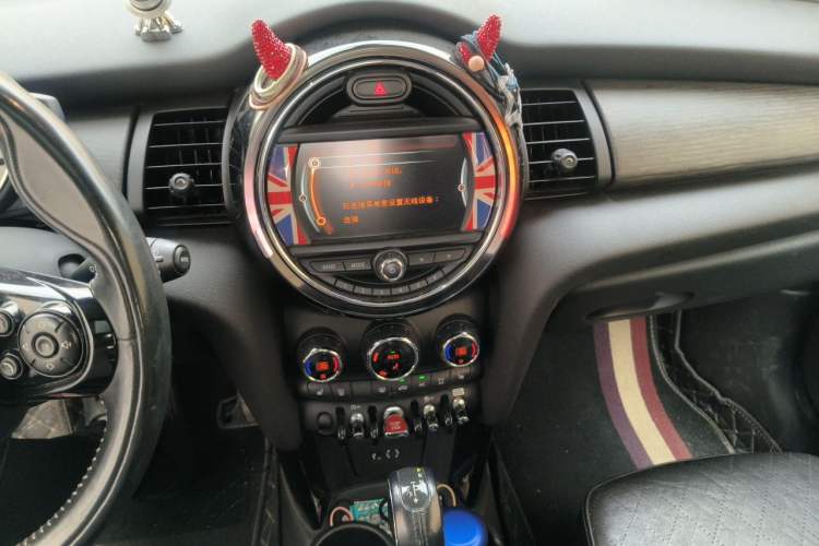 Used MINI 2016 1.5T COOPER Performance Edition Audio And AC Panel