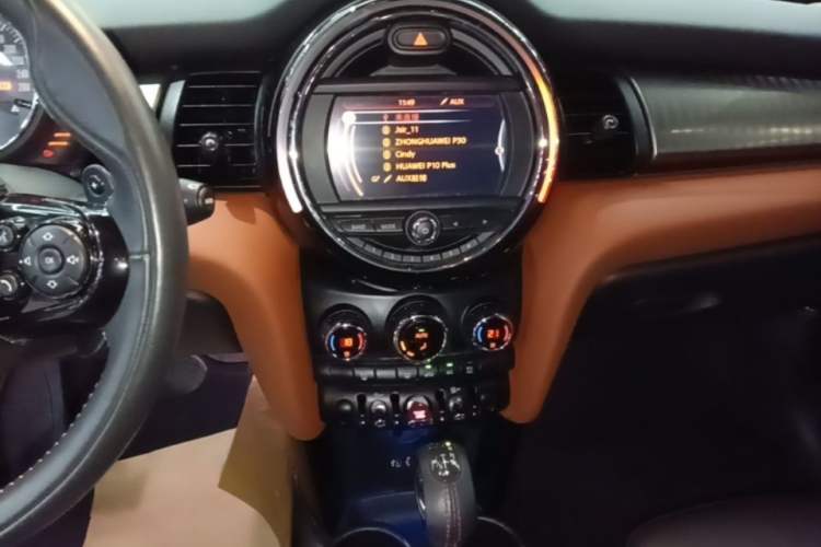 Used MINI 2016 2.0T COOPER S SEVEN Five-Door Edition Audio And AC Panel