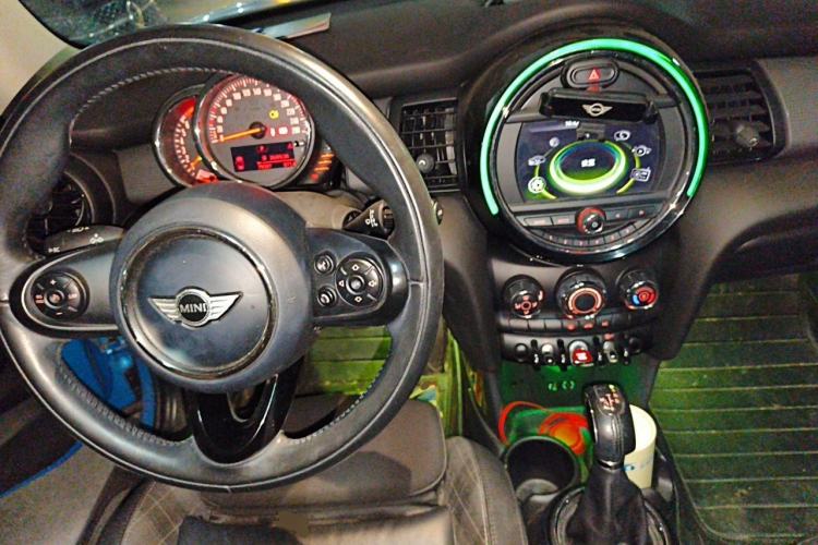 Used MINI 2016 1.5T COOPER Center Console