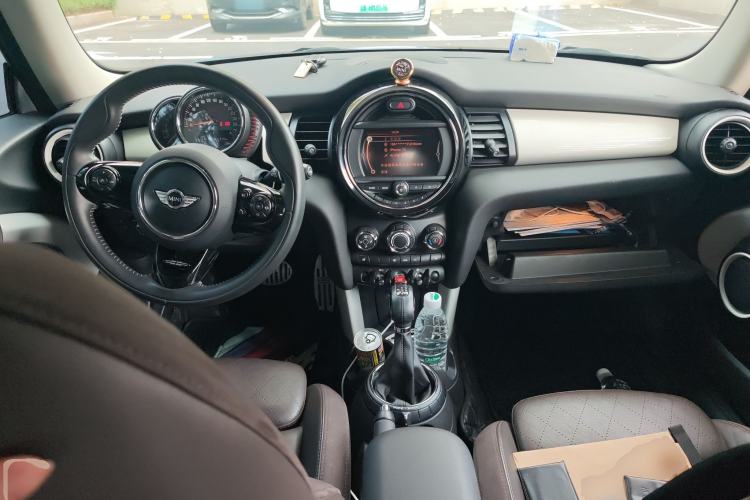 Used MINI 2016 1.5T COOPER Performance Edition Center Console